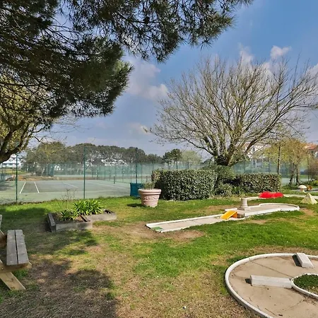 Vue - Piscine, Tennis & Golf - Renove